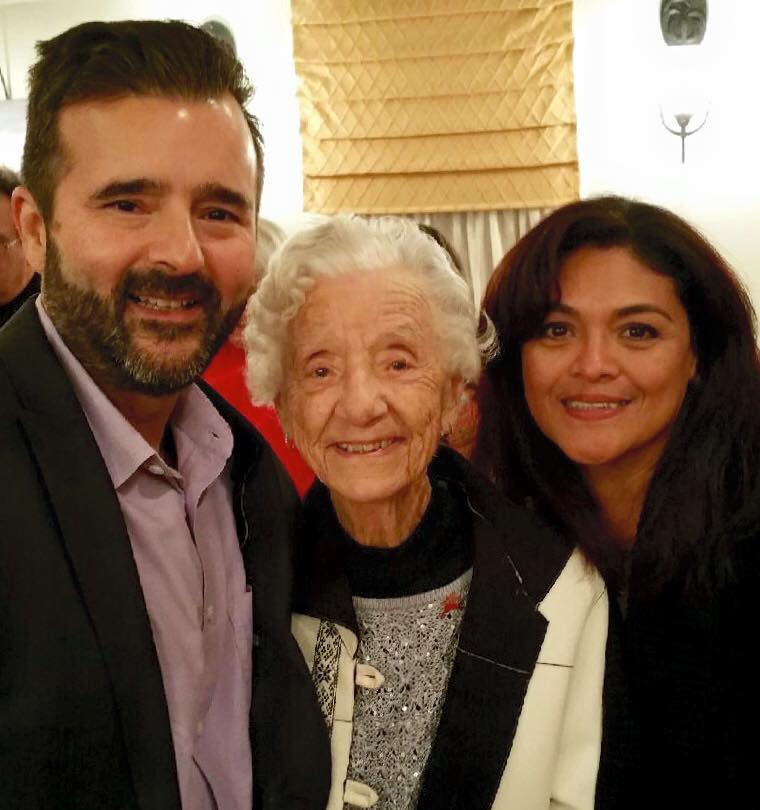 Moms 100th nando y yami